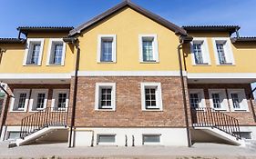 3 Bedroom Apartment 24H Self Check In, Free Parking, Ac, Fireplace